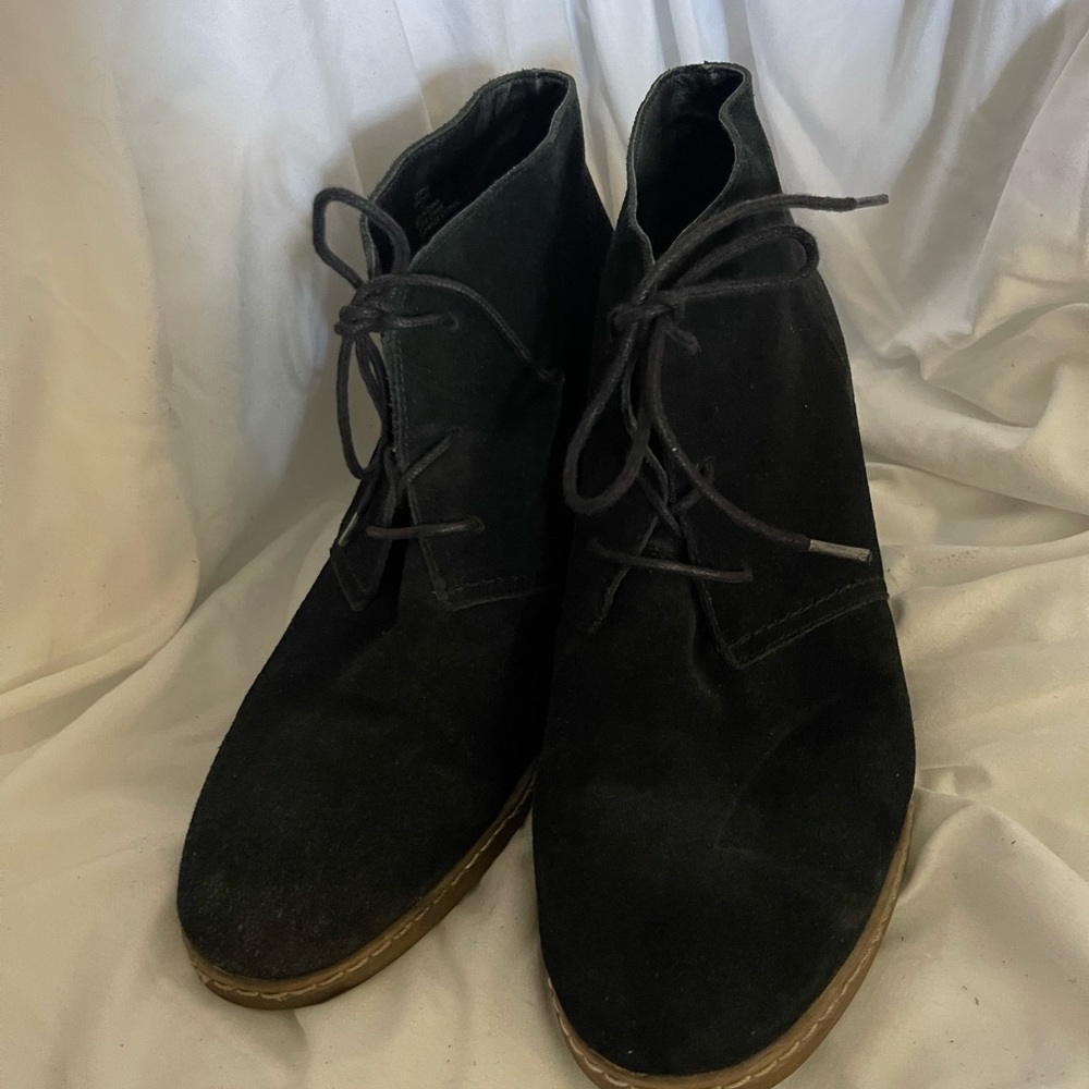 Wedge ankle boots